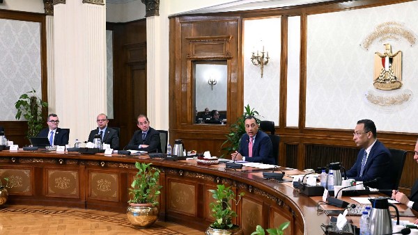 رئيس الوزراء يتابع تنفيذ تكليفات الرئيس بالتوسع في التحول الرقمي لحماية المال العام