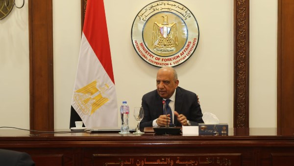 عصمت: تطوير الشبكة القومية عملية مستمرة والكهرباء متاحة لكافة الاستخدامات