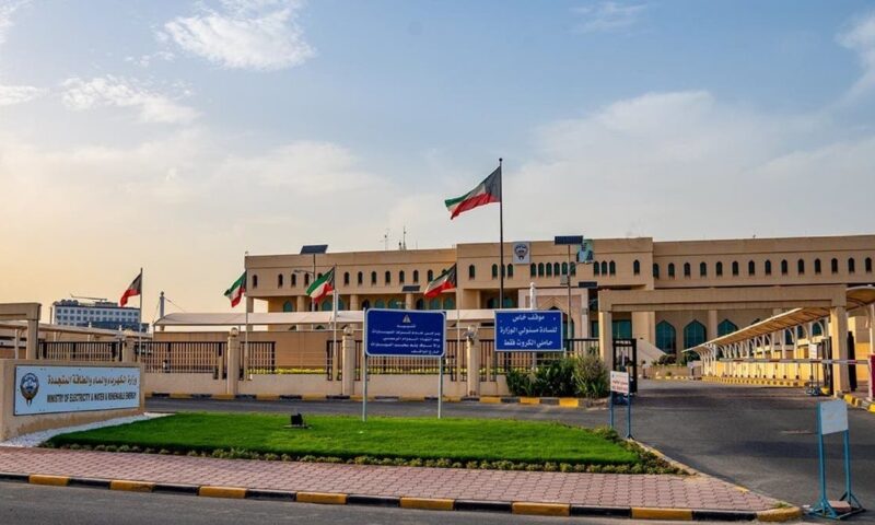 الكويت: هجوم إيراني يلحق أضراراً واسعة بمحطة للكهرباء وتحلية المياه