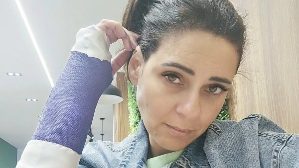 لا مفر من الجبس.. الفنانة نورهان تعلن إصابتها في يدها وتطمئن جمهورها