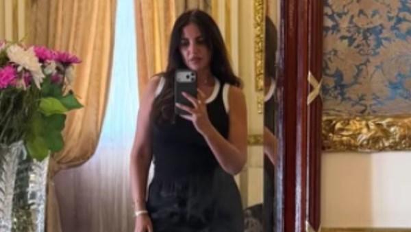 على نغمات حلوة يا بلدي .. درة تستمتع بأجواء الإسكندرية وجمال سحرها الكلاسيكي