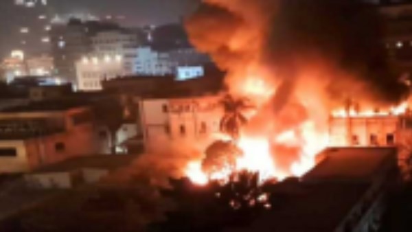 الحرس الثوري : الأمريكان دمروا مخزناً لشراء القمح ومصنعاً للمياه المعدنية