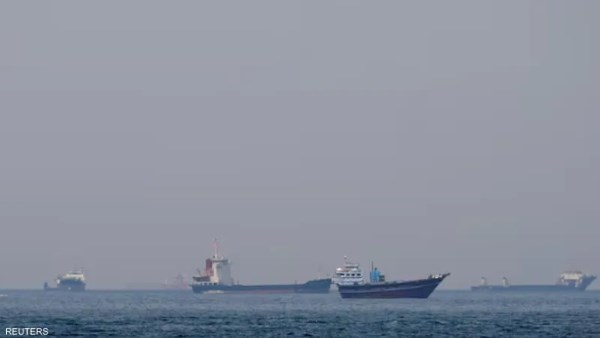 الجيش الأمريكي يعطل سفينة حاولت خرق الحصار البحري المفروض على إيران