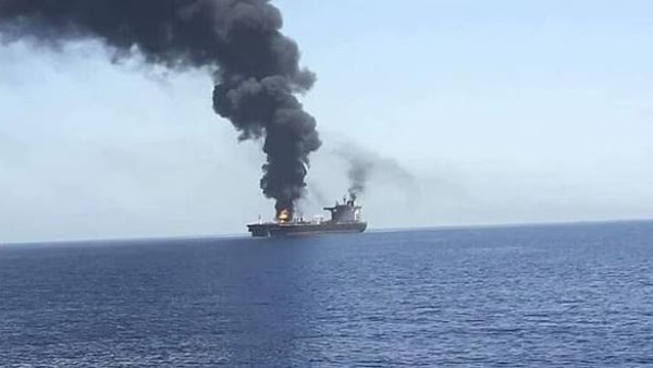 مع كلمة المرشد الإيراني .. بلاغ عن حادث سفينة قبالة سواحل الدقم في عُمان