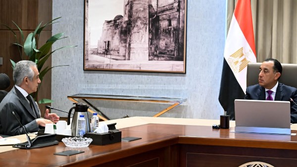 رئيس الوزراء يتابع آخر مستجدات تطوير خدمات الشهر العقاري والتوثيق