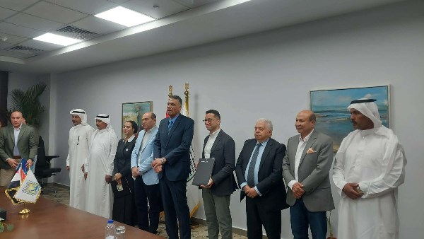 محافظ جنوب سيناء يطلق خطة للتحول الأخضر.. بروتوكول بـ5 ملايين دولار للطاقة الشمسية وتنمية المجتمع السيناوي