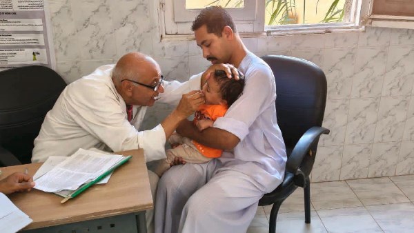 رئيس مدينة القصير يتابع ختام أعمال القافلة الطبية الشاملة.. 120 مواطنًا استفادوا من الخدمات المجانية
