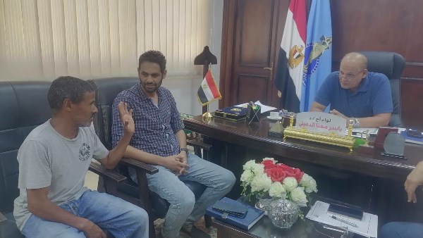 رئيس مدينة مرسى علم يلتقي المواطنين ميدانيًا ويوجه بسرعة الاستجابة للشكاوى وحل المشكلات