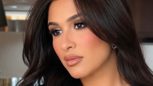 ياسمين عبد العزيز تتألق بأحدث إطلالتها.. شاهد