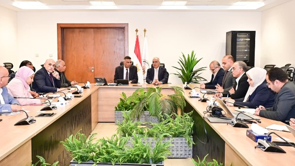 الرى : تنفيذ ومتابعة أعمال الحماية من أخطار السيول بالمحافظات المستهدفة