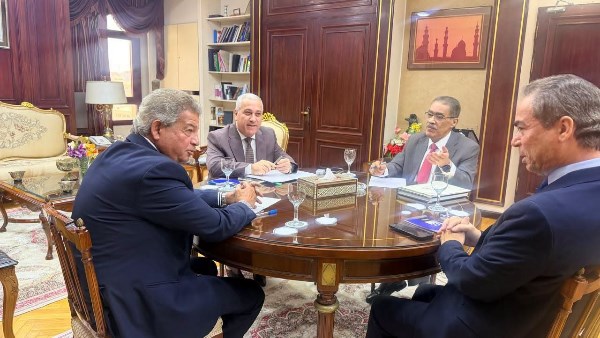 استعداداً لمؤتمر ديسمبر الرئاسي.. “رشوان” ورؤساء الهيئات الإعلامية يقرون خريطة طريق تطوير الإعلام المصري
