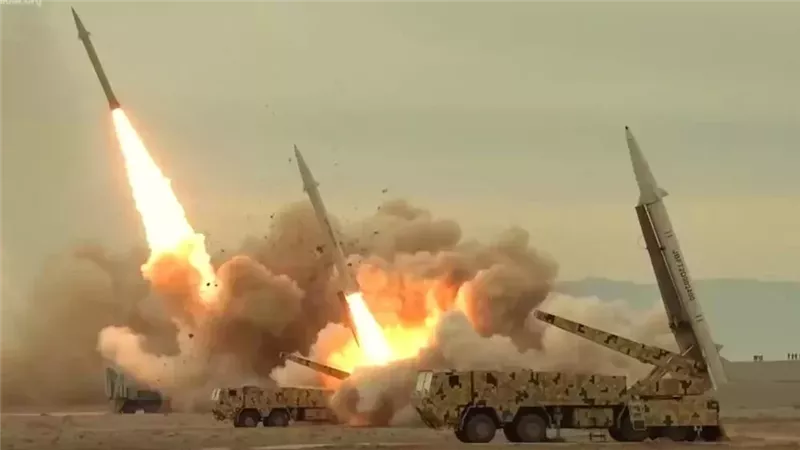 الحرس الثوري: استهدفنا منشآت عسكرية أمريكية في قاعدة الجفير بالبحرين ضمن عملية “نصر 2”