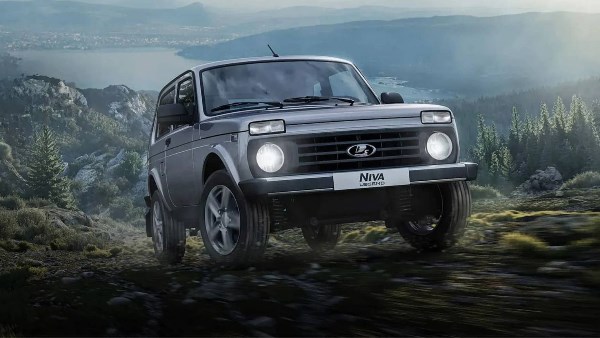 أرخص سيارة SUV روسية تضيف الإيرباجز لأول مرة في تاريخها