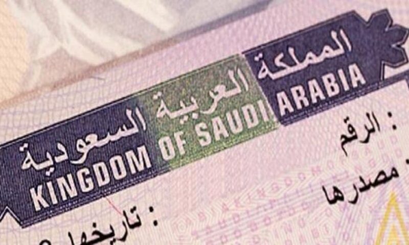 من دون تأشيرة إقامة.. اتفاق سعودي مصري يمنح حاملي هذه الجوازات امتيازاً جديداً