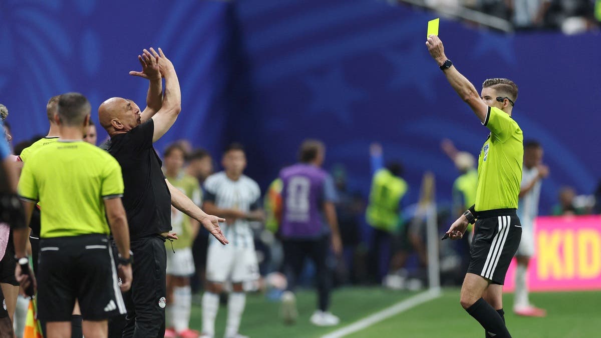 استبعاد حكم مباراة مصر والأرجنتين من كأس العالم