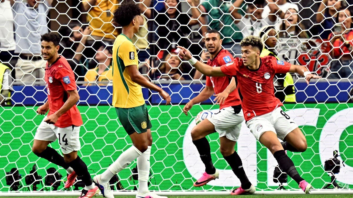إمام عاشور يكتب التاريخ.. أول هدف مصري في “إقصائيات” كأس العالم
