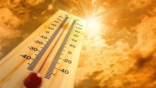 ضربة الشمس قاتلة.. تحذير عاجل للمواطنين من حرارة الجو