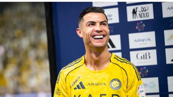 بعد تتويج إسبانيا بكأس العالم.. دوري روشن يفاجئ الجماهير بصورة ساخرة لرونالدو