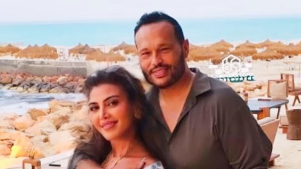 ريهام حجاج تخطف الأنظار برفقة زوجها