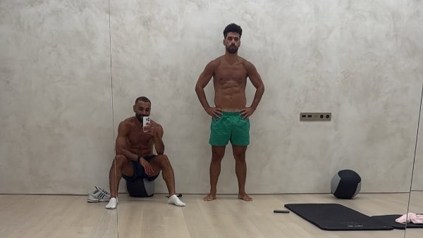 محمد صلاح رفقة عبدالله السعيد في الجيم.. صور