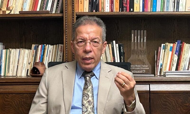 نقيب الأطباء يطالب بوقف قبول طلاب بالكليات التي لا تمتلك مستشفيات جامعية