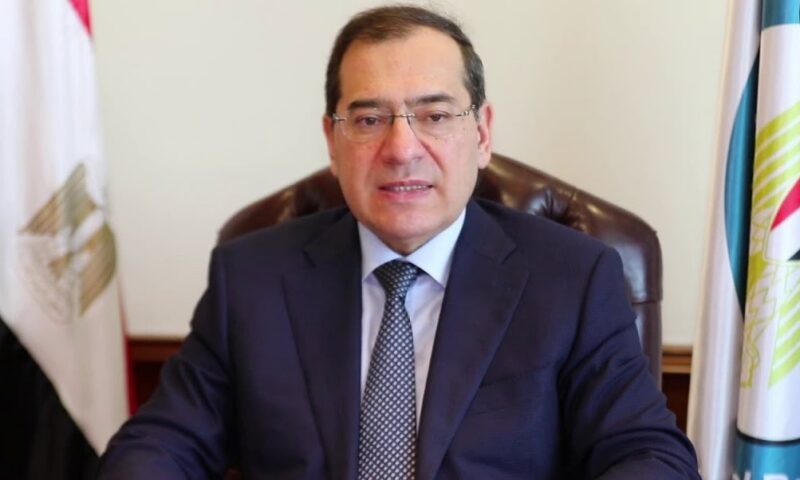 طارق الملا: الوقود الأحفوري يظل أساس الطاقة عالميًا حتى 2050