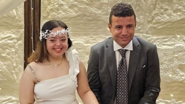 بعد تصدرهم الترند.. هل المتزوجون من متلازمة داون ينجبون أطفالا مصابين؟