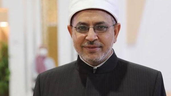 لماذا نقول ربنا بصيغة الجمع؟.. رئيس جامعة الأزهر يجيب