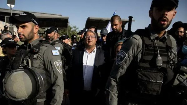 إسرائيل تدشن أولى مراحل مشروع “سجن التماسيح” لتعزيز تأمين السجون