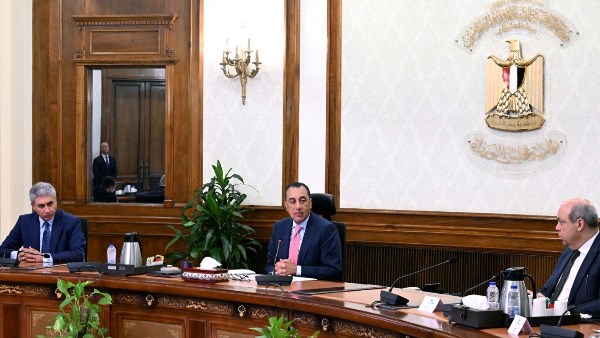 مدبولي يؤكد تحفيز شركات الطيران والسياحة المختلفة وزيادة الطاقة الفندقية لاستيعاب النمو المستهدف في أعداد السائحين