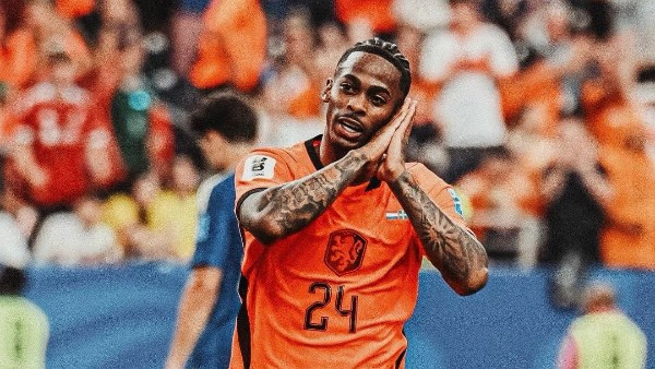 الهلال السعودي يتعاقد مع نجم وست هام يونايتد