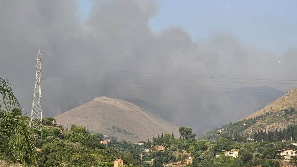 إيطاليا: حرائق غابات في صقلية وإجلاء أكثر من 100 شخص