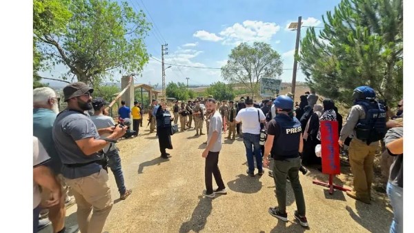 بدء عودة أهالي زوطر الغربية بمؤازرة الجيش اللبناني وسط ازدحام على مداخل البلدة