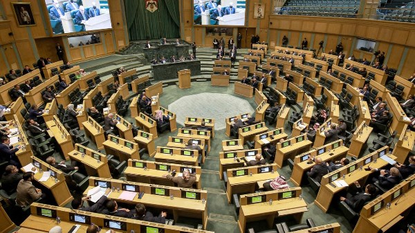 “النواب الأردني” يدعو إلى تحرك دولي لوقف إرهاب المستوطنين بالضفة الغربية والانتهاكات في الأقصى