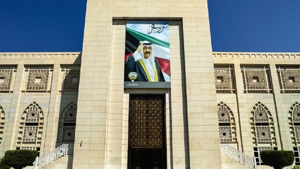 الخارجية الكويتية: الاعتداءات الإيرانية تعكس نهجًا عدائيًا ممنهجًا لا يمكن قبوله أو تبريره