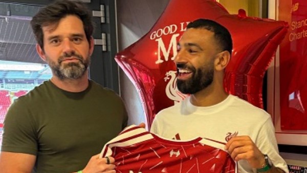 العقبة الأخيرة أمام انتقال محمد صلاح إلى بشكتاش | كواليس الاجتماع الحاسم مع وكيله لحسم مصير الصفقة