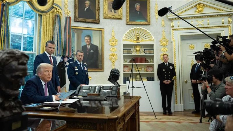 ترامب: كان بإمكاننا قتل قادة إيران خلال جنازة خامنئي ووزير الحرب أعجب بالفكرة