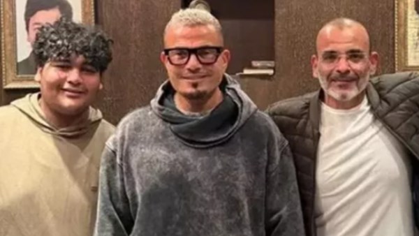 نجل أيمن بهجت قمر يكشف كواليس تعاونه الأول مع عمرو دياب: الهضبة آمن بموهبتي
