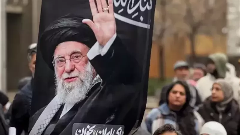 مسئول صيني رفيع المستوى يعلن مشاركته في جنازة خامنئي