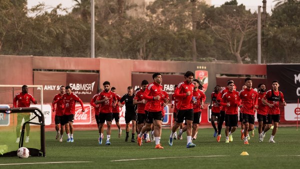 أحمد حسن يعلن خبرًا سارًا لجماهير الأهلي بشأن لاعبين من المغرب