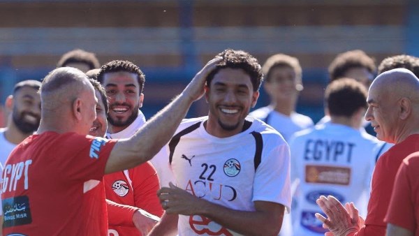 أكتر من كده.. رسالة عاجلة من ربيع ياسين لـ عمر مرموش .. ماذا قال؟