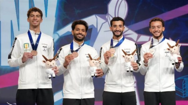 رئيس الأولمبية يهنئ منتخب مصر بعد برونزية بطولة العالم لسيف المبارزة