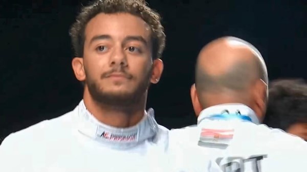تنفيض التراب.. سر احتفال البطل المصري بعد الفوز على اللاعب الإسرائيلي