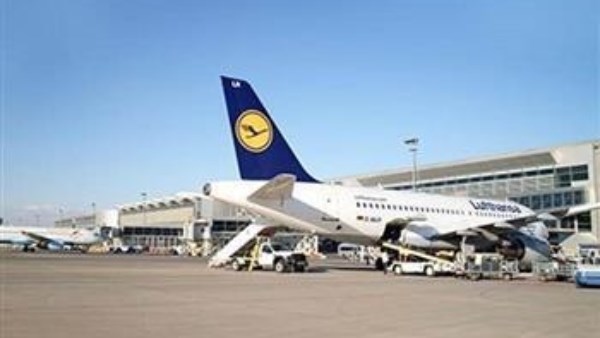 بعد استهداف القنصلية الأمريكية .. مطار أربيل يعلق الرحلات الجوية مؤقتاً