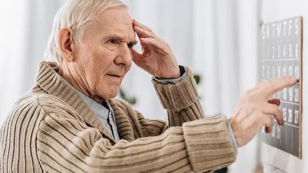 الخرف ليس الزهايمر فقط.. أشهر 5 أنواع وعلامات تحذيرية لا ينبغي تجاهلها
