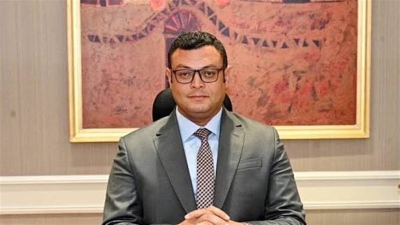 سر إزالة صورة شريف الشربيني من ممر الوزراء السابقين في وزارة الإسكان