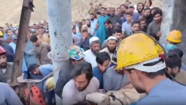 كارثة في باكستان.. مقتل 34 عاملا بعد انفجار منجم للفحم بإقليم بلوشستان
