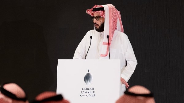 تركي آل الشيخ يعلن مفاجأة سينمائية جديدة مع أنطوان فوكوا بعد نجاح فيلم Michael