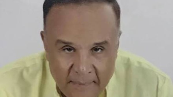 استعدادًا للجنازة.. وصول جثمان محمد الشرشابي لمسجد السيدة نفيسة
