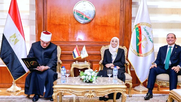 مفتي الجمهورية يشيد بالدور الحيوي للنيابة الإدارية في صون المال العام